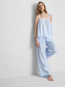Top de pijama sin mangas con encaje de The Edit