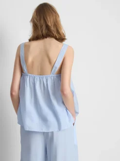 Top de pijama sin mangas con encaje de The Edit