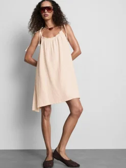 Vestido corto de corte trapecio de algodón