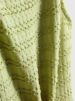 Vestido corto fruncido con textura