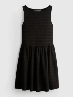 Vestido corto fruncido con textura