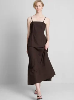 Vestido midi a capas en mezcla de lino de The Edit