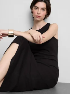 Vestido midi de canalé con sujetador incorporado