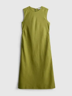 Vestido midi sin mangas de lino de The Edit