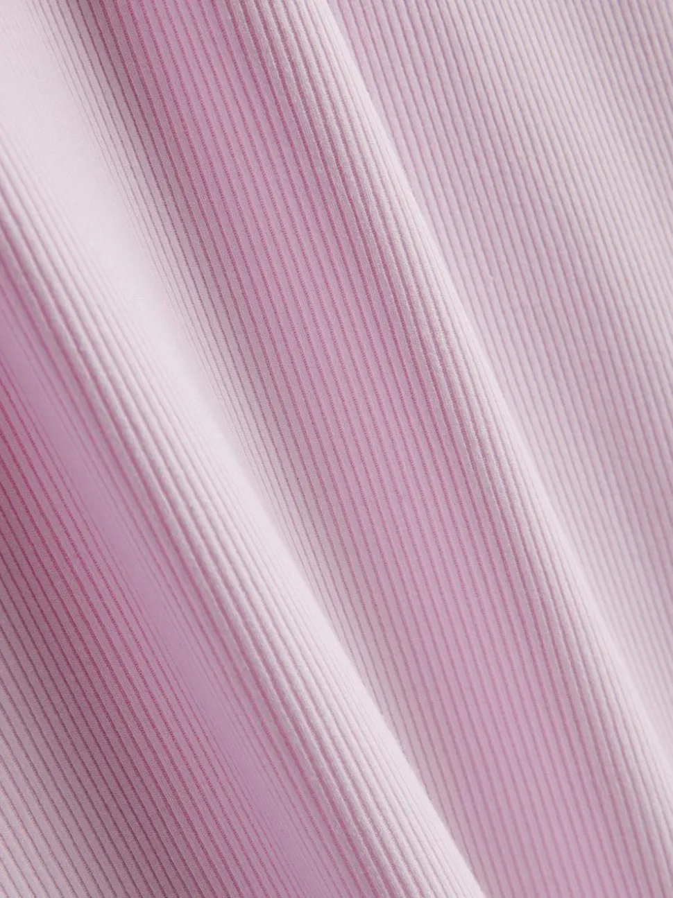 Vestido tipo camiseta corto acanalado