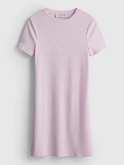 Vestido tipo camiseta corto acanalado