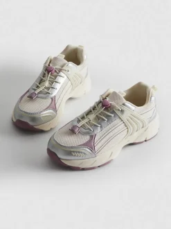 Zapatillas deportivas con suela gruesa y muletillas