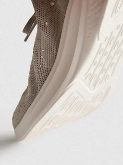 Zapatillas sin cordones con detalle de strass