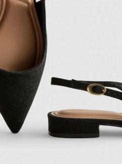 Zapatos destalonados en punta