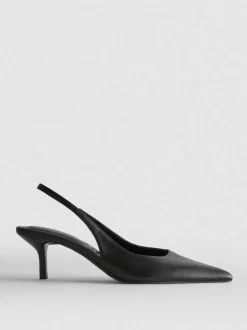 Zapatos de tacón de piel sintética destalonados